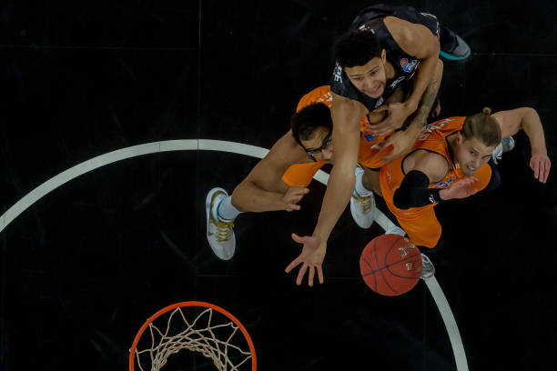 尤其是在下 尤其是在下