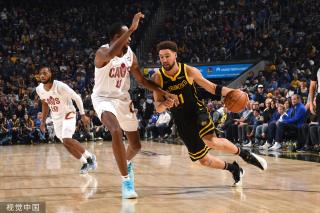 换人遭球迷 换人遭球迷